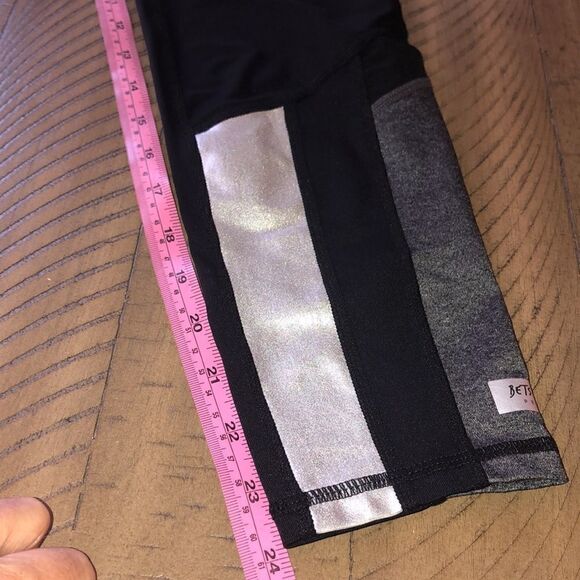 Betsy Johnson Performance Pants Color-block Neutrals Zip Compartment back waist. - Picture 7 of 17